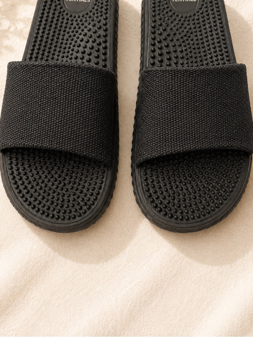 Black Textured Slide Sandals Women’s Size 38 7.5 8 Minimalist Casual Comfort